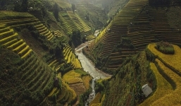 Núi rừng Tây Bắc đẹp mê hồn khi nhìn từ trên cao